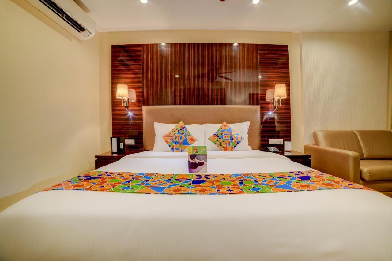 Fabhotel Prime Sarala Crown With Pool, Calangute Beach Экстерьер фото